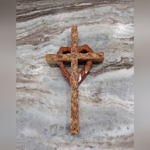 Wooden cross with lacquer finish